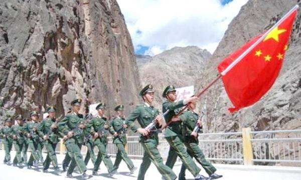 这座桥为何禁止拍照？武警全天驻守，只因有他们想守护的人