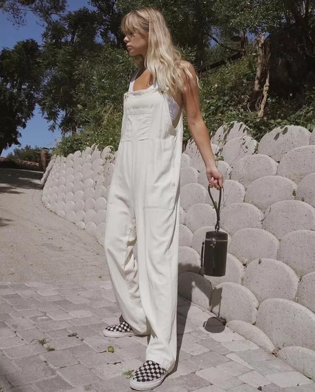 关于白色牛仔裤，这些是时尚博主没告诉过大家的搭配心机