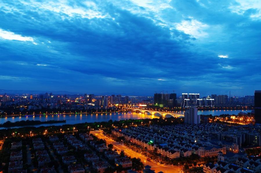 广西最具潜力的城市，面积相当于9个深圳，经济有望超南宁