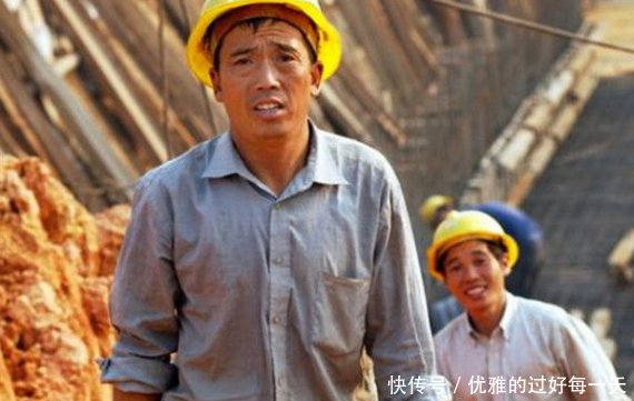 农民打工越来越难了, 在未来有3个问题, 可能需要农民工面对