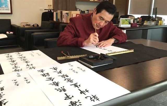写春联最火三个人：马云造福字，马英九走心，12岁的他却最被看好