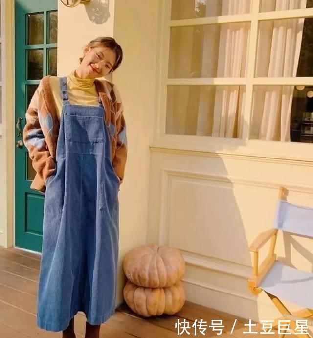  『时髦』衬衫+小高领的搭配=开春最流行的穿搭！