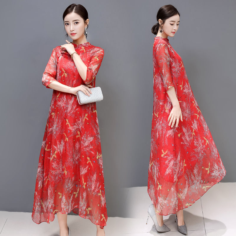 别说女人老了就变丑!看看下图这样穿旗袍裙，美的不可一世