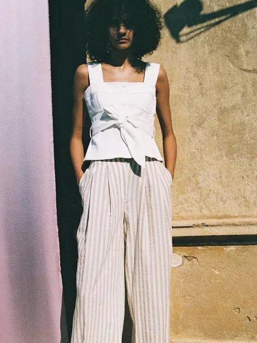 淡漠色穿搭，最高级的穿搭~