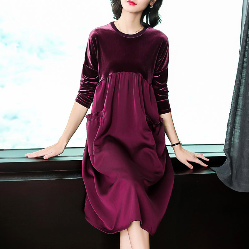 刚开卖一种高级印花秋裙,忒时髦显嫩,若六零后穿,一定美愈天人