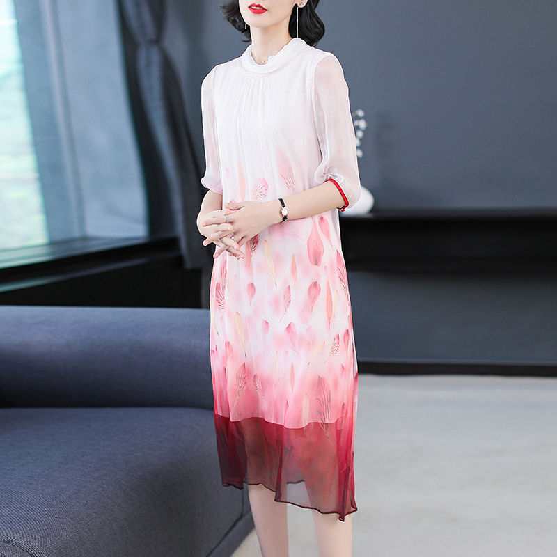 这裙子显贵却不太贵，43岁老婆买5件，搭配高跟鞋穿，绝美