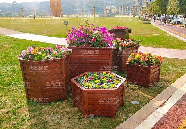  型是指花箱■广场摆放花箱的五种方法