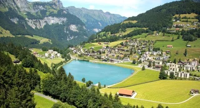 因为太美禁止拍照的国家，7块钱买湖景房，一生一定要去一次