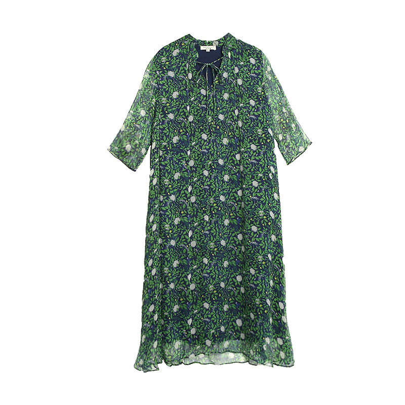 小姨穿上这条裙子，简直美爆了，发了工资，我也要买一件