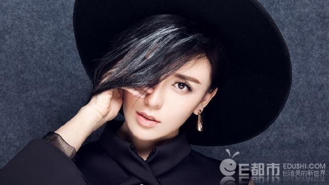 吕佳容回应已婚 晒户口本力证单身 网友炸了:又自导自演炒作