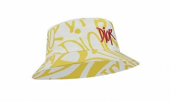  #能力#LV乐福鞋呈现上世纪初时尚，GUCCI雾面唇膏挑战搭配能力