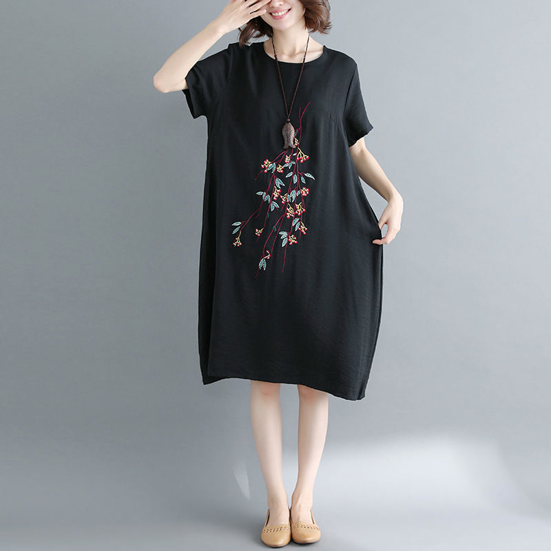 一眼就被表嫂身上“棉绸裙”吸引了，太好看了，找了半天原来在这