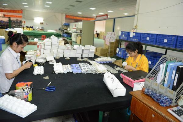 同事借钱后一直赖着不还,我催她还钱,她回了8