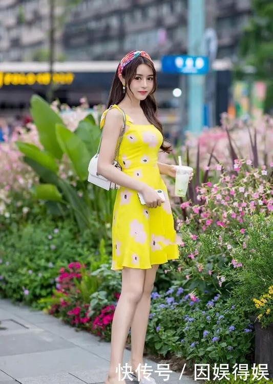 「绚丽多姿」街拍,春夏季美女的漂亮连衣裙,绚丽多姿展示时尚个性