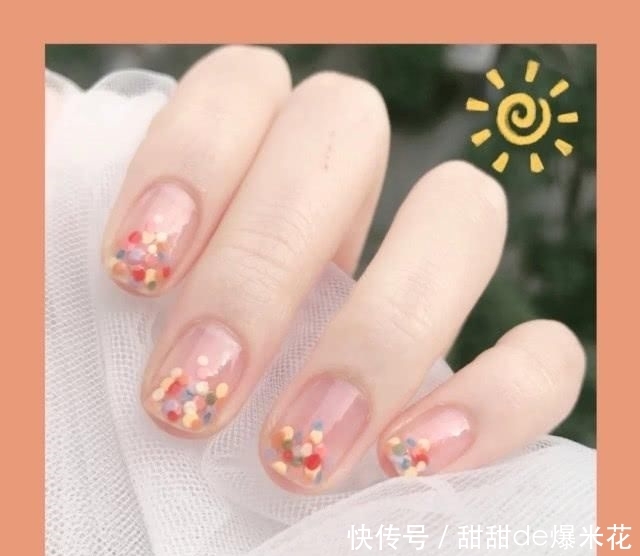 『感觉』春天你做美甲了吗?这几款“仙气逼人的美甲”,让你变得更漂亮
