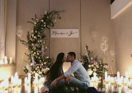 张馨予上海婚礼曝光，老牛售卖邀请函，网友：明星结婚封路凭啥？