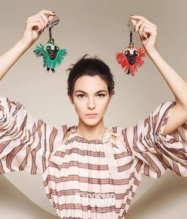 时髦办 | 用宽包带给包包撸个妆，好美噢!