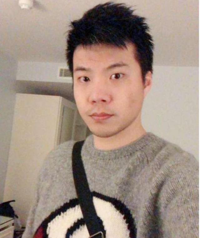 黄毅清预言“将有好事发生”遭网友疯狂调侃，反怼网友是喷子