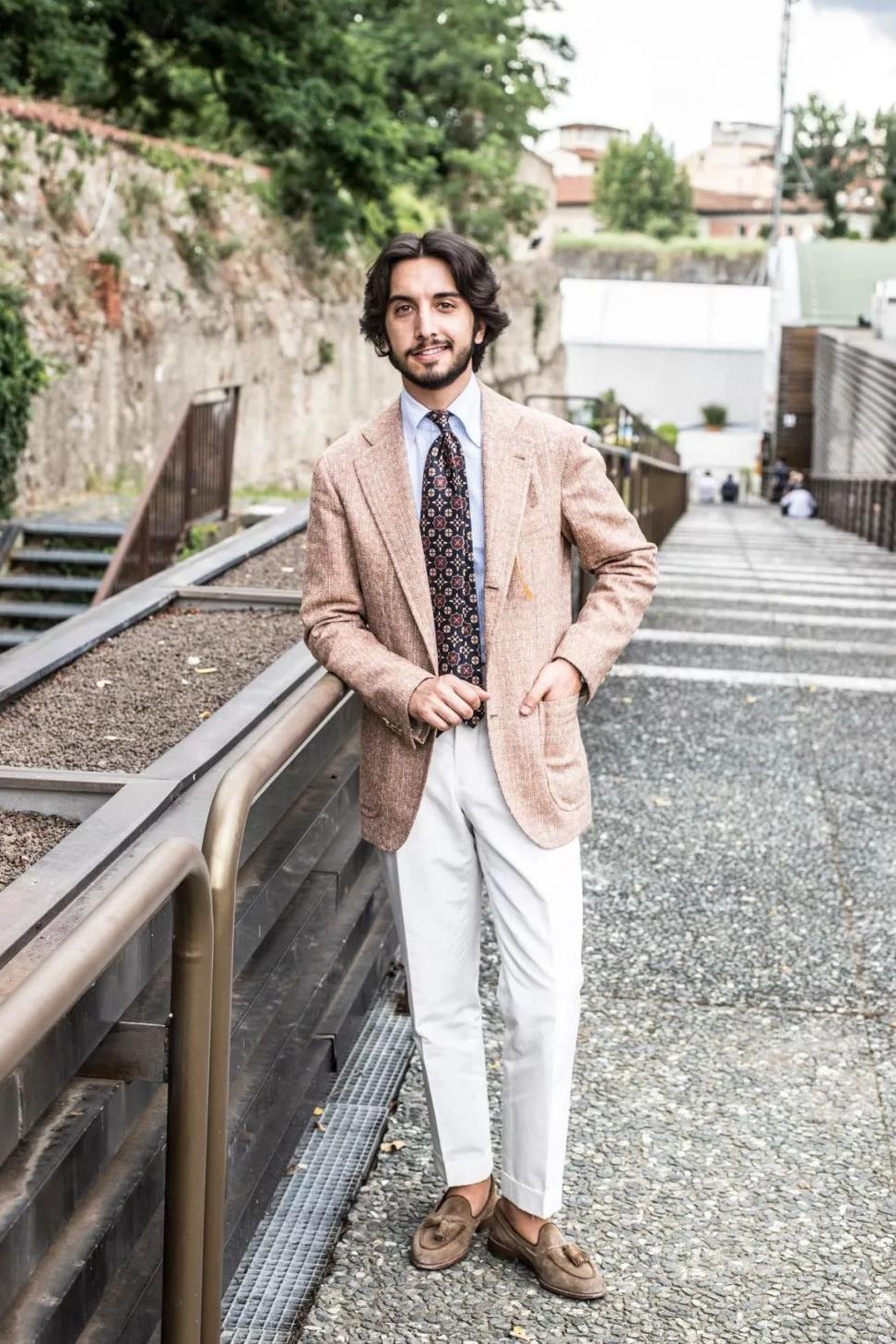 为什么穿这件裤子上班，女同事要去派出所告我性骚扰丨绅装老爷会