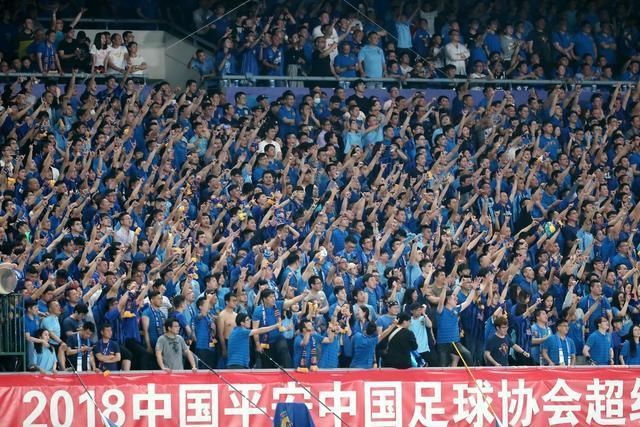 重庆中超球迷足球赛