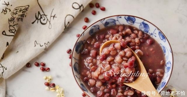  「女人」秋燥吃什么养人8道好汤好粥，聪明女人都爱吃，皮肤光滑似冻龄