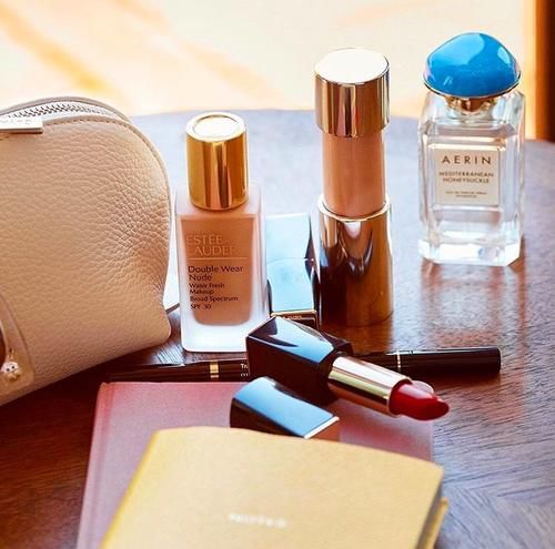 杨幂的“扶摇妆”比白浅好看一万倍，怪不得阮经天对她摸脸杀！