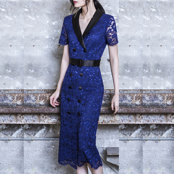 不得了,男人看了就怦然心动的连衣裙,女人穿的显温柔,韵味十足