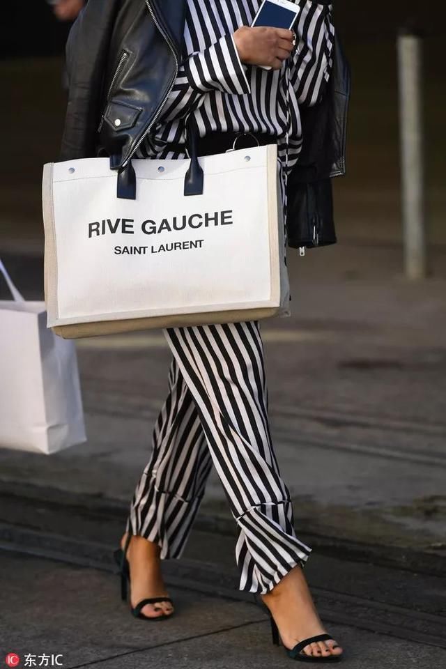 时髦办｜俞飞鸿背了个帆布袋出街，OMG是我的dreambag！