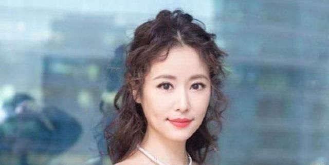  『女生』男生喜欢女生留的几款短发造型,不需要担心颜值,脸再大也很耐看