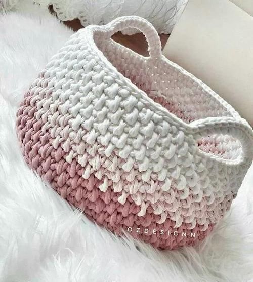  #手工#旧T恤秒变布条线，编织起来，效果不比毛线的差！DIY手工附教程