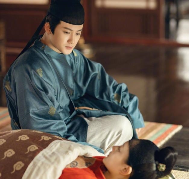 「于正」于正新作《鬓边》热播,另一部由他制作的古装宫廷剧官宣改名将袭