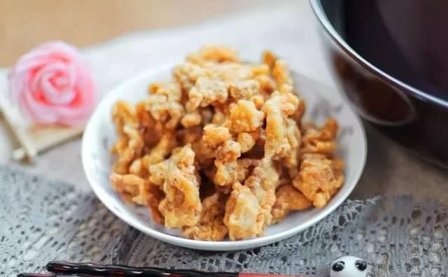  面粉■炸酥肉时，不要只会裹面粉！多加这1样，酥肉更香脆，还不回软