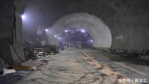 私藏在长城下深一百米的高铁站，建成后必将会惊艳全球