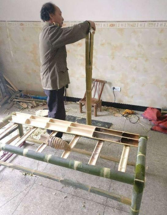 农村父亲硬要为我做一套“竹沙发”，完工后我愣住了!谁见过?