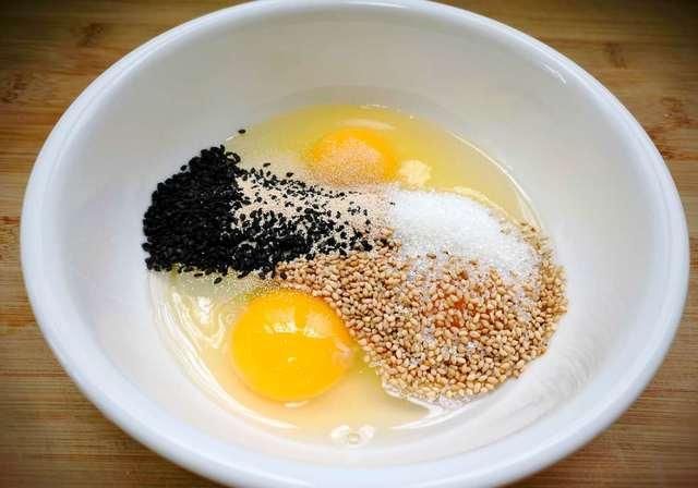 『发面小饼干』想吃饼干自己在家做，不用水不油炸，香甜酥脆，比买的还好吃
