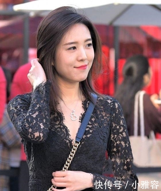  看不得■街拍：应该是位殿堂级的女神，一般人也看不得！