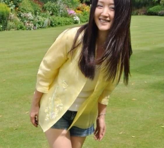 杨钰莹最迷人的身材照，图三气质美丽，图六看了让我莫名着迷