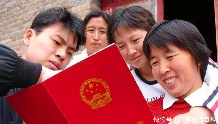  盖房：农村盖房又出新规定，农民一头雾水，到底怎样做农民才能