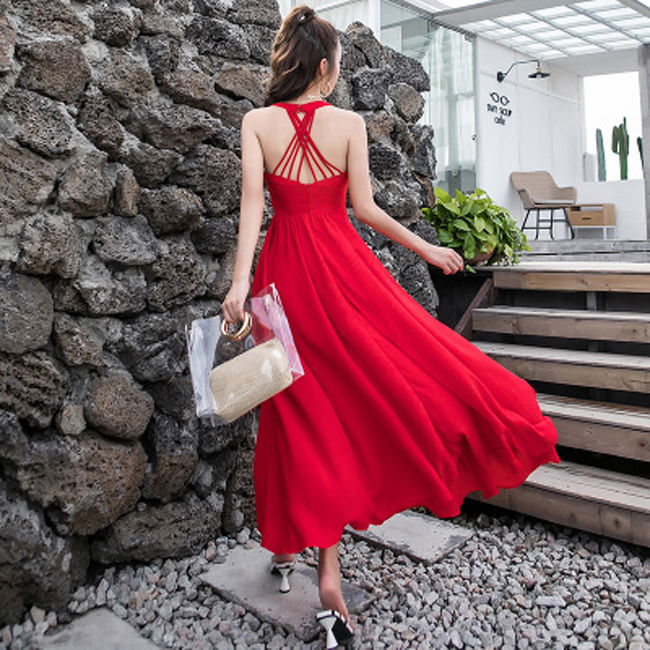 我的天~忒好看了!老婆居然买这种露背沙滩裙，穿上又白又嫩