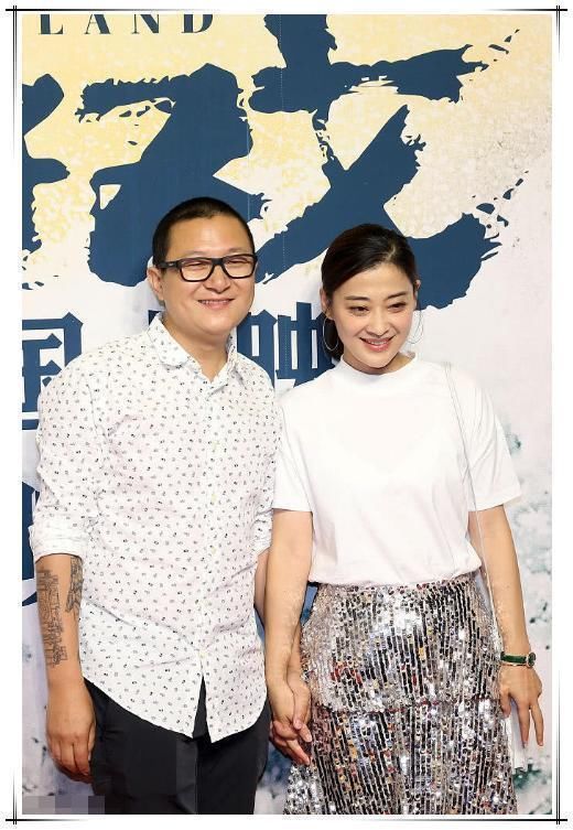 当40岁袁泉和43岁梅婷同框,终于见识了气质脸的最高级形式