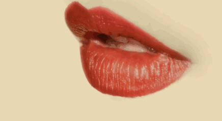 别人的妆容为何那么美？！眼影和口红这样搭才更好看！