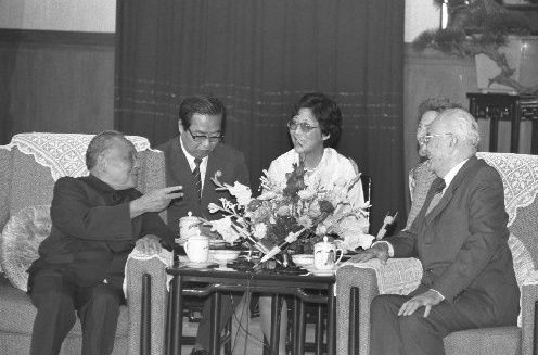 邓小平打动世界的五个瞬间!