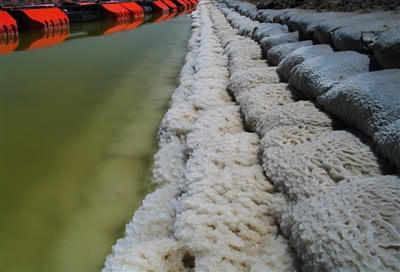 世界上独一无二的桥梁,用600亿吨盐建成,中国的奇迹之路