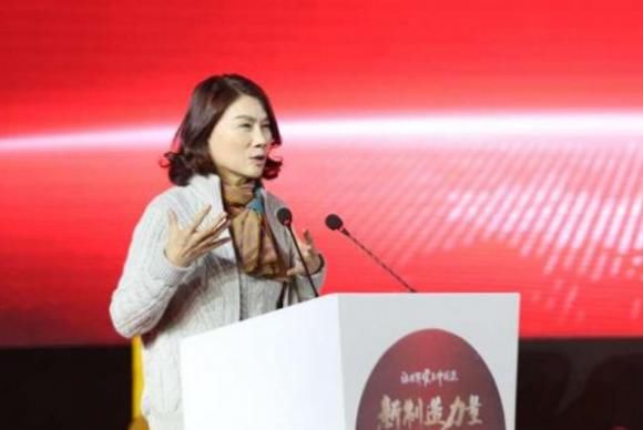 格力交中报成绩单分红36亿元 董明珠被挤出不再是“前十大股东”