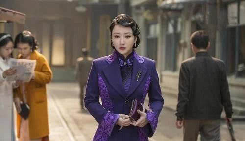 穿旗袍的柳岩真的很美！没有一丝暴露，却能透出万种风情！