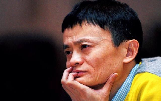 那些造谣十亿豪宅的无良自媒体向马云道歉了，那谁该向国足道歉？