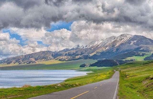 自驾进景区要收费了！新疆赛里木湖，旺季收费1000元/辆！