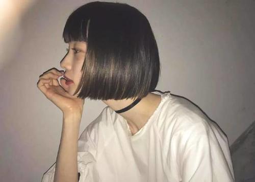 初秋短发流行剪“灯笼头”，剪了千万不要发朋友圈，因为太美了！