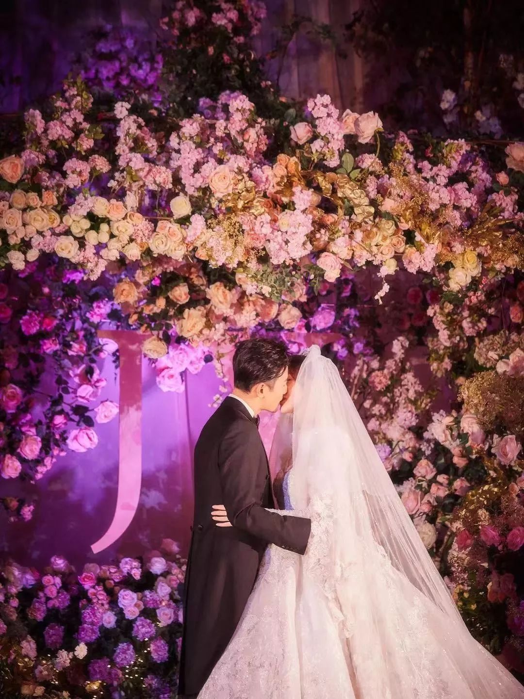  #安利#能让劳模唐嫣回归家庭，这碗爱情的安利我吃了