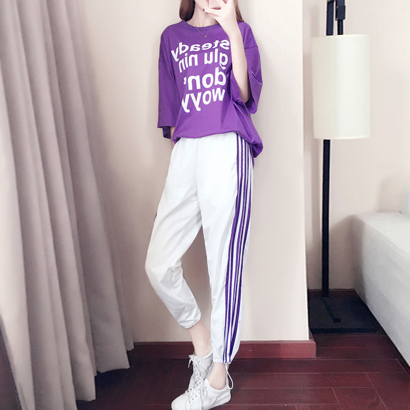 周末走亲戚，穿上新买的时髦套装，都夸我年轻漂亮，越来越会打扮